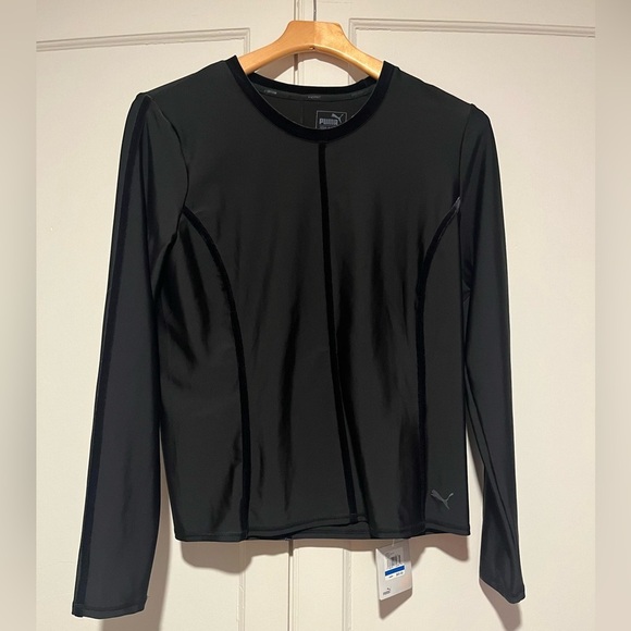 Puma Women’s Velvet Trimmed Performance Top - Picture 2 of 4